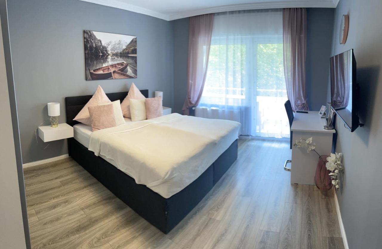 Family Apartment 卡尔斯鲁厄 外观 照片